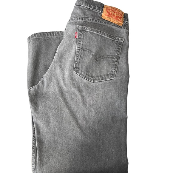 LEVI’S 514 JEANS IN GREY - Picture 2 of 11